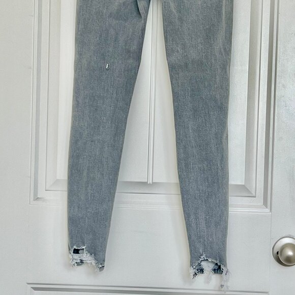 American Eagle Super High-Rise Jegging Distressed Gray Skinny Jean Size 2 - Picture 8 of 11